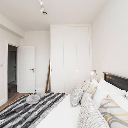 Newly Renovated Modern 4 Bed 3 Bath Apartment London Eksteriør bilde