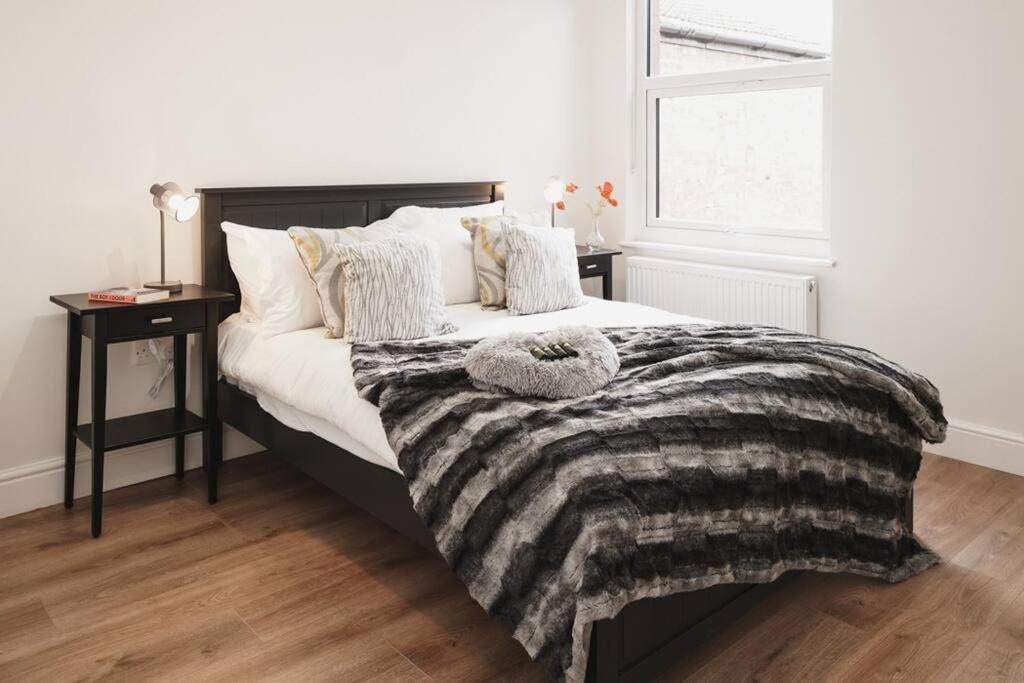 Newly Renovated Modern 4 Bed 3 Bath Apartment London Eksteriør bilde