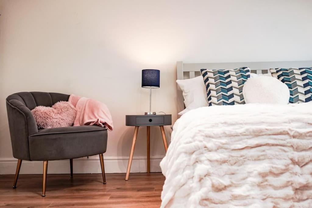 Newly Renovated Modern 4 Bed 3 Bath Apartment London Eksteriør bilde