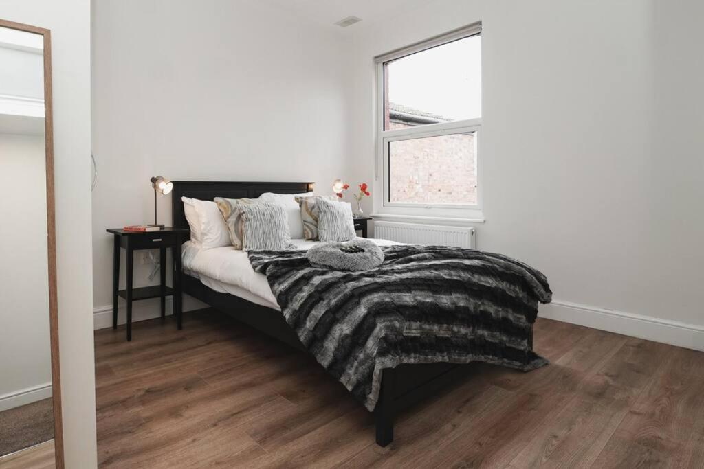 Newly Renovated Modern 4 Bed 3 Bath Apartment London Eksteriør bilde