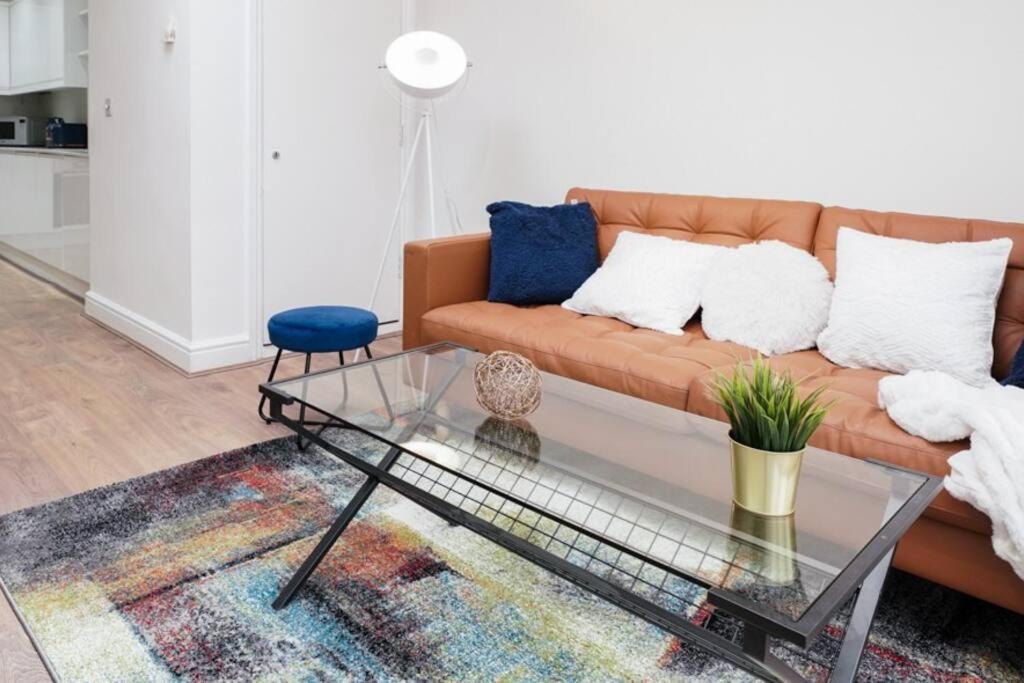 Newly Renovated Modern 4 Bed 3 Bath Apartment London Eksteriør bilde