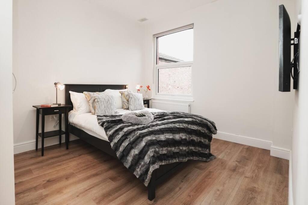 Newly Renovated Modern 4 Bed 3 Bath Apartment London Eksteriør bilde