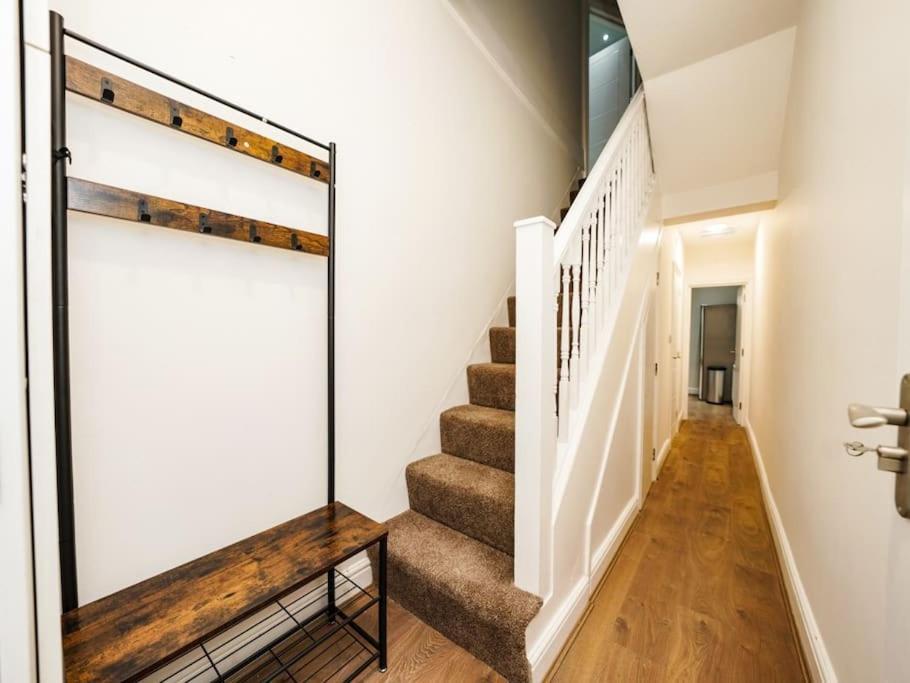 Newly Renovated Modern 4 Bed 3 Bath Apartment London Eksteriør bilde