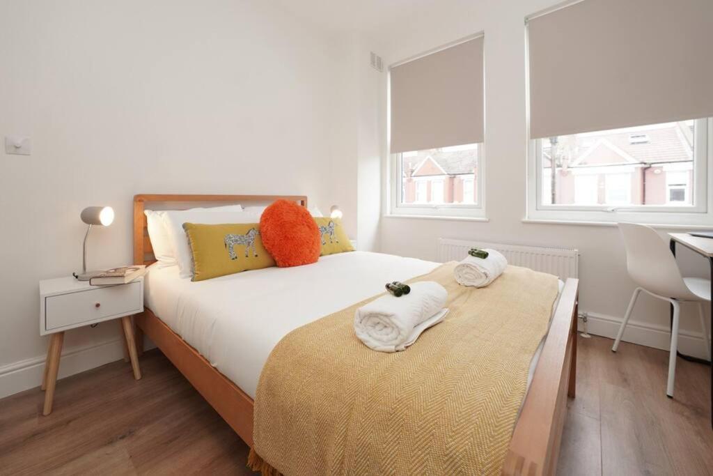 Newly Renovated Modern 4 Bed 3 Bath Apartment London Eksteriør bilde