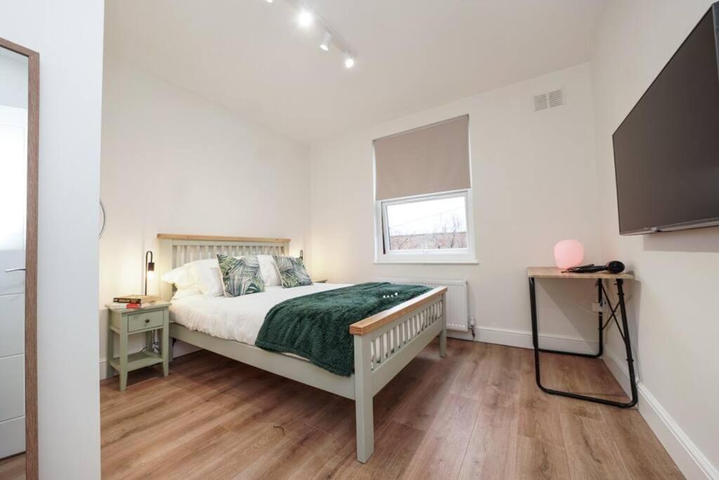 Newly Renovated Modern 4 Bed 3 Bath Apartment London Eksteriør bilde